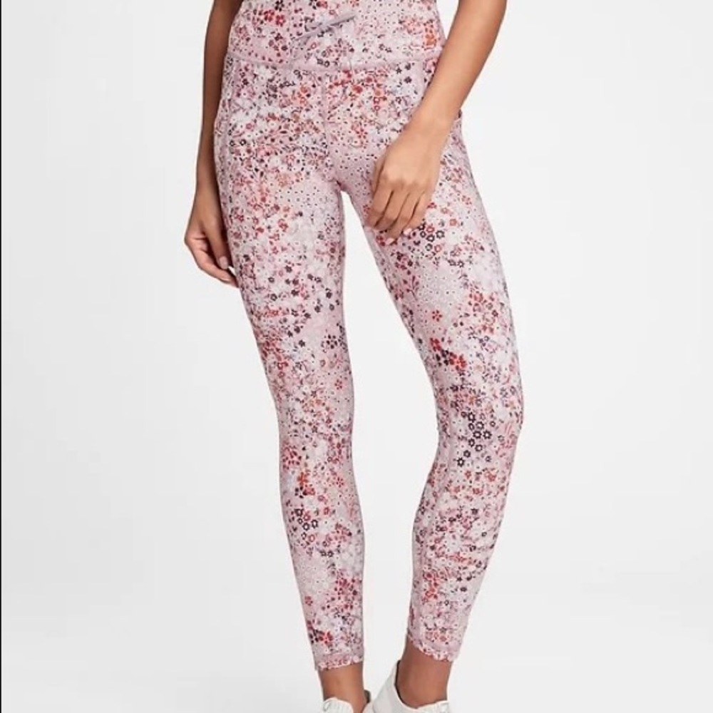 GapFit Blackout pocket leggings